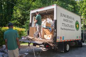 Best Construction Debris Removal  in Huron, SD
